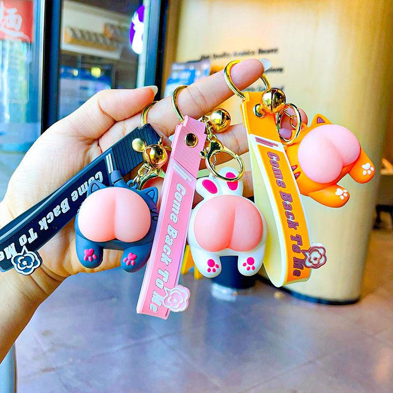 Butt Pig Whimsical Pvc Keychain Perfect For Travel Souvenirs And Celebratory Gifts