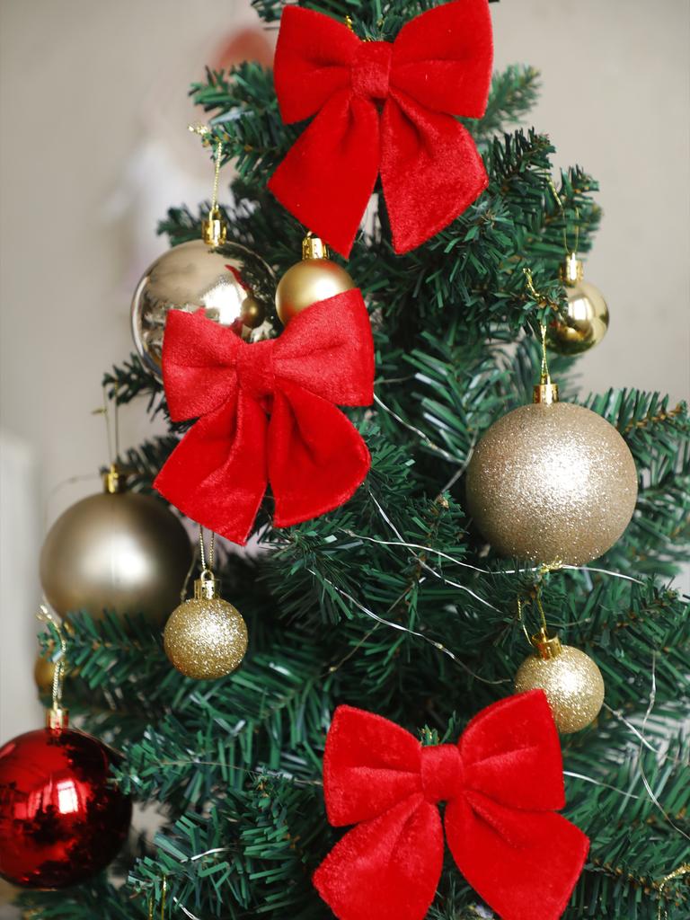 3Pcs Red Velvet Christmas Bow Ornaments Festive Hanging Decor for Xmas Tree, Classic Xmas Home Decoration Accessories Party Gift