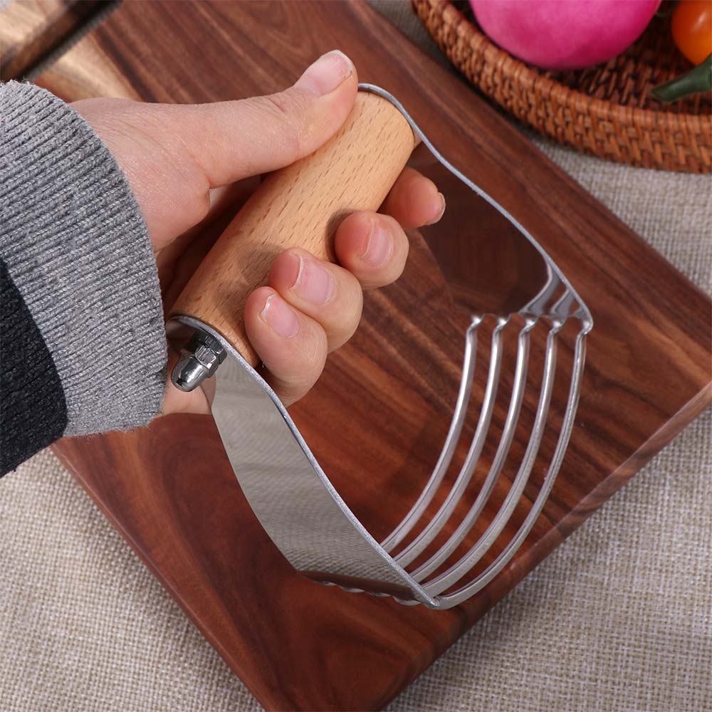 Baking Tool Manual Dough Blender Wood Handle Stainless Steel Butter Churner Curved Design Dough Mixer Fruit Puree