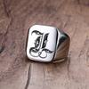 Vnox Retro-Initialen-Siegelring für Männer, 18 mm, sperrig, schwerer Stempel, männliches Band, Edelstahl, Buchstaben, individueller Schmuck, Geschenk für Ihn