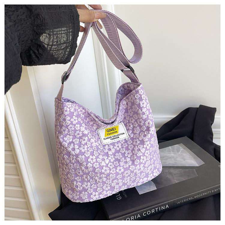 

Большая вместимость маленькая свежая цветочная сумка-тоут женская 2025 новая летняя косметичка большая вместимость плечевая сумка женская фиолетовый