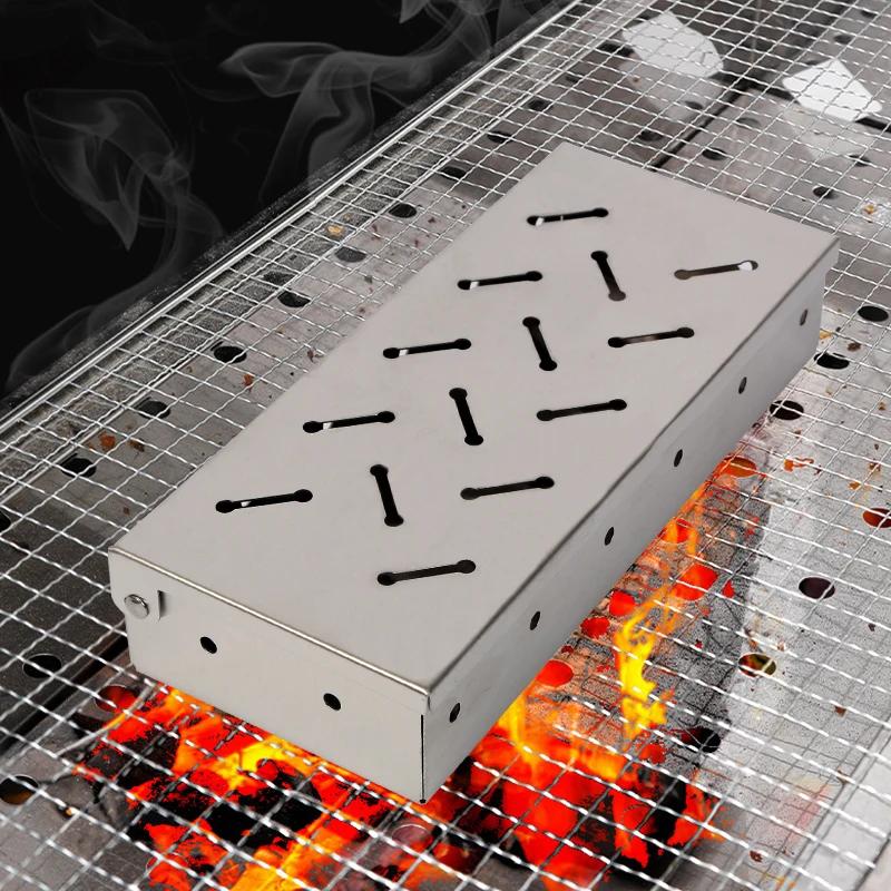 Udící box BBQ Udící box Dřevěné štěpky pro Vnitřní Venkovní Gril na dřevěné uhlí Plyn Barbecue Gril Maso Infuzovaná Kouřová Chuť Příslušenství