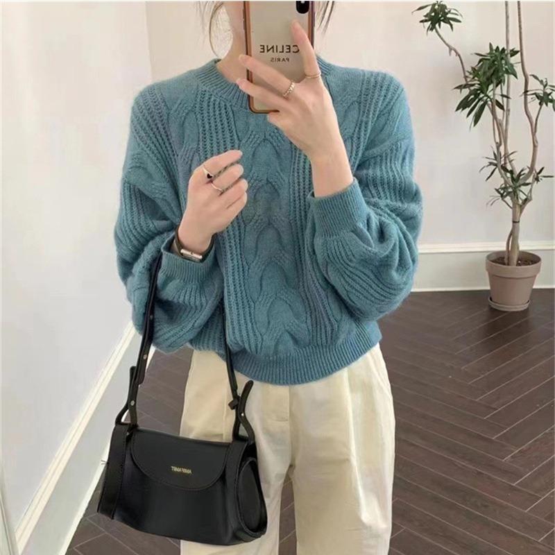 Lazy wind retro sweater women's early autumn new high-end design sense niche soft waxy twist knitted sweater