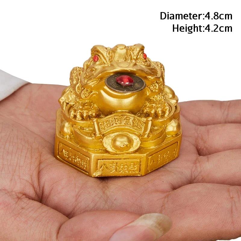 Chinese Style Feng Shui Golden Toad with Movable Coin In Mouth Wealth Fortune Ornament Richness Figurine Home Office Desk Decor
