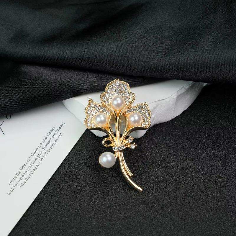 Love Heart Pearl Flower Brooch Women's Alloy Corsage Pin Tulip Flower Pins Elegant Wedding Jewelry Party Suit Accessories
