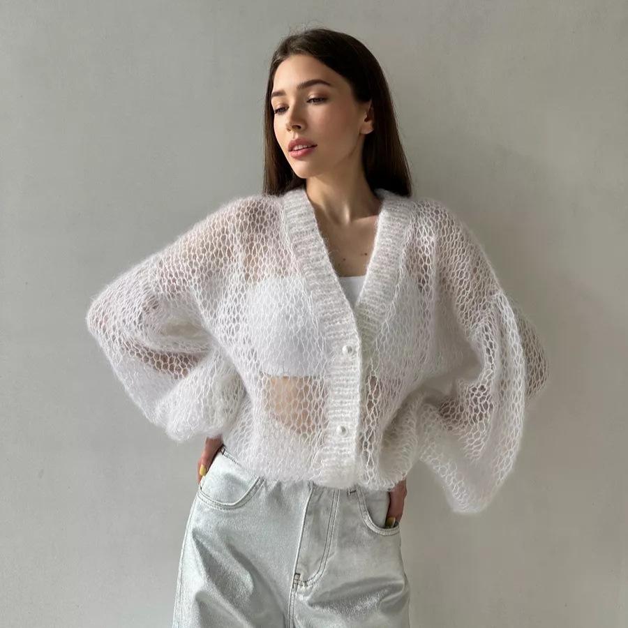 

White V-Neck Knitted Cardigan with Buttons S