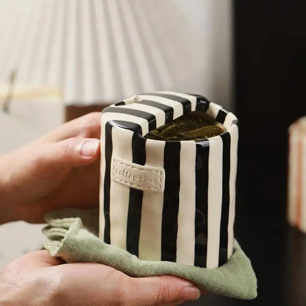 

Hand-Painted Retro Striped Coffee Mug – Vintage Breakfast Cup for Couples | Insulated,Eco-Friendly & Instagram-Worthy Home Decor 300ml