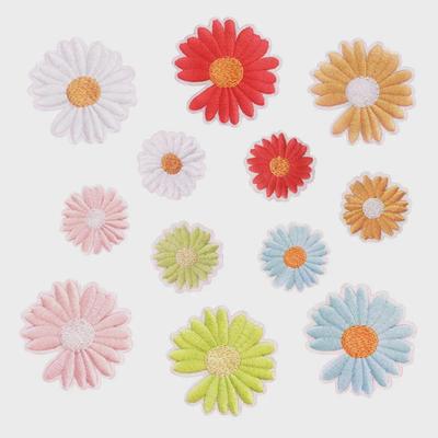 Daisy Embroidery Patch - Floral Self-Adhesive Decoration for Bags & Hair Accessories
