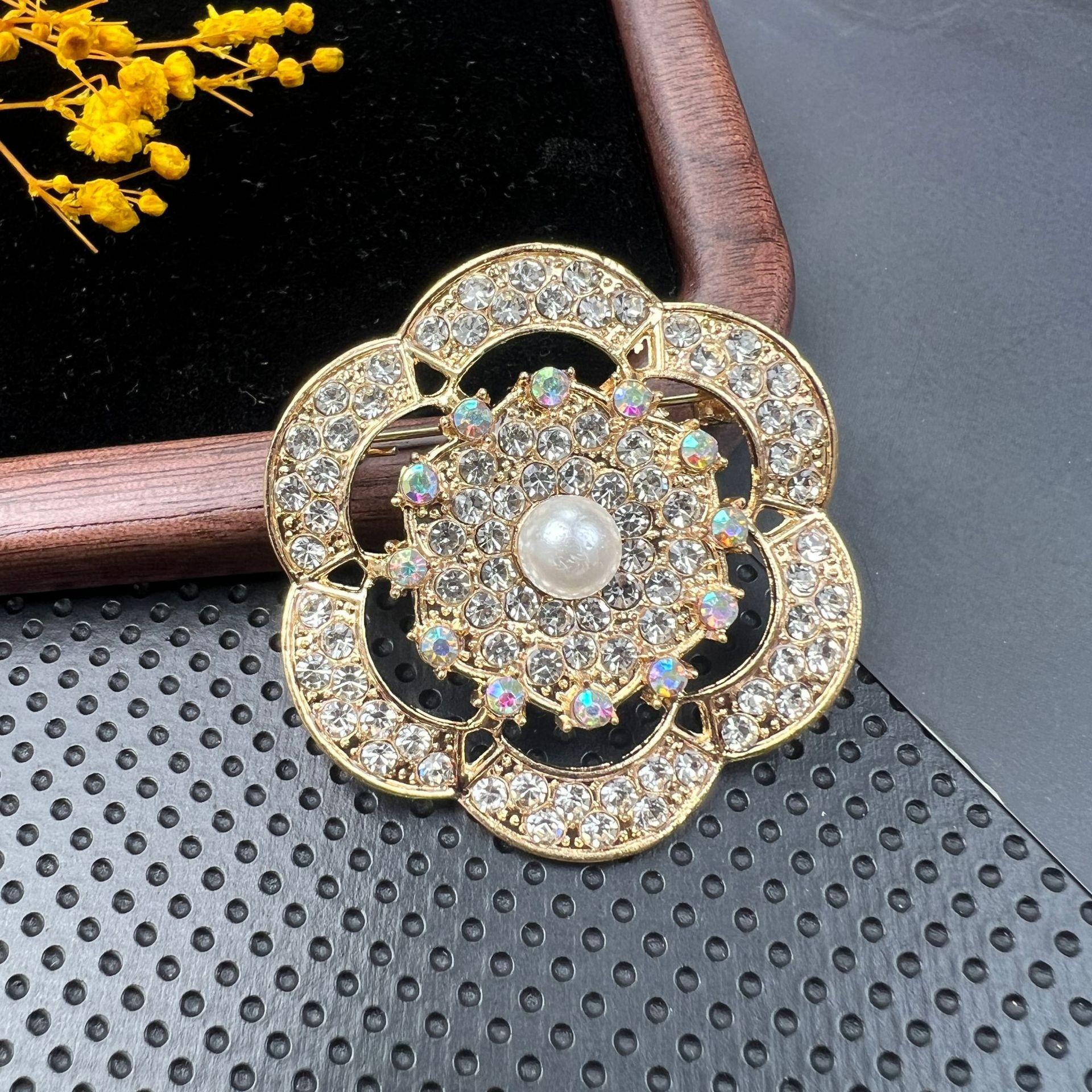 

Ретро брошь с кристаллами-бриллиантами, с булавкой от оголения и металлической пряжкой для аксессуаров для одежды