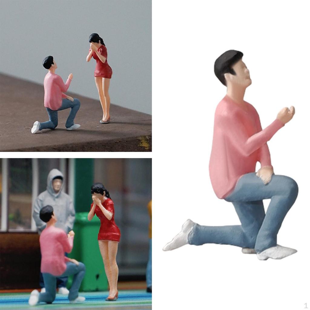 1/64 Figure Tiny People Proposal Scene Movie Character Miniature Model Resin Doll Handpainted for