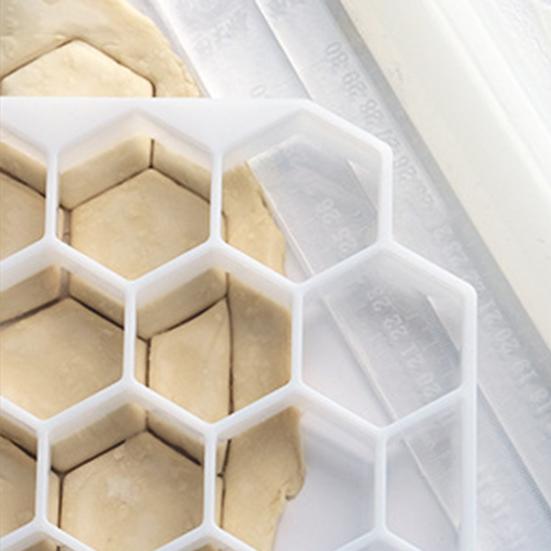 Ravioli Cutter Dough Divider Plastic Dough Grid for Uniform Dumplings Pastry Easy-Clean Kitchen Tool for Homemade Pasta