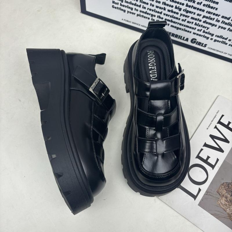 

Sandals women s summer 2025 new outer wear thick-soled versatile hollow small leather shoes loafer pig cage shoes women s beach Roman shoes 35