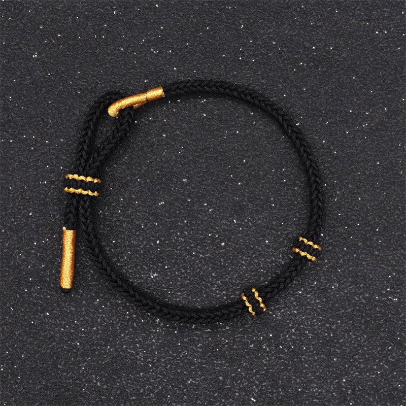 Handgewebtes Achtstrang-Knotenarmband: Halbfertiges rotes Seil mit Anhänger aus Hartgold für Paare