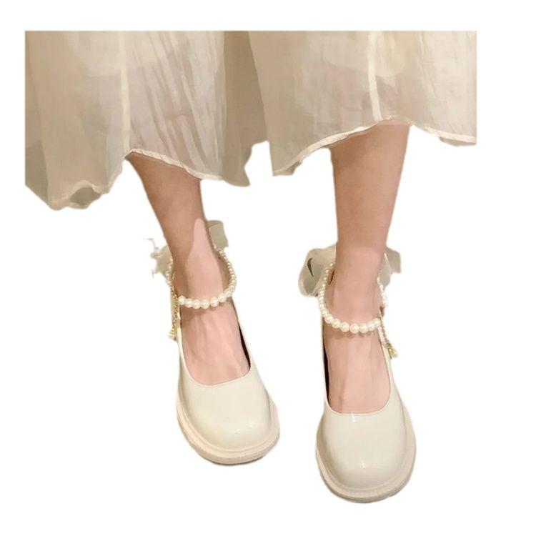 Franska Mary Jane-skor fe små läderskor dam sommar 2025 nya pärlrosett tjock klacksandaler med kjol