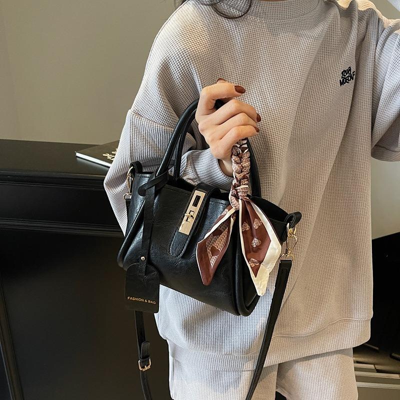 Fashion silk scarf portable vegetable basket bag retro bag women's new versatile messenger commuter shoulder messenger bag