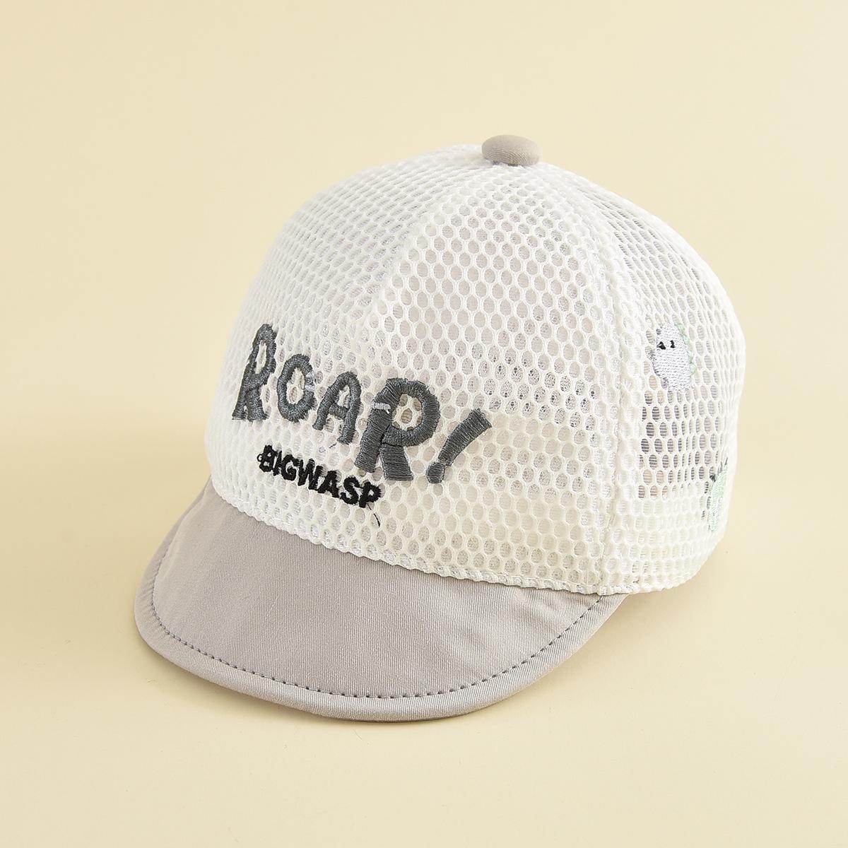 

Kids Breathable Mesh Baseball Cap with Duckbill Design, Windproof & UV Protection 44-46cm Head Circumference
