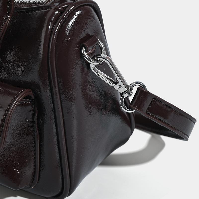 Niche Design Cool High-grade Retro Pu Handbag Bag Female Fashion Ins Motorcycle Crossbody Bag