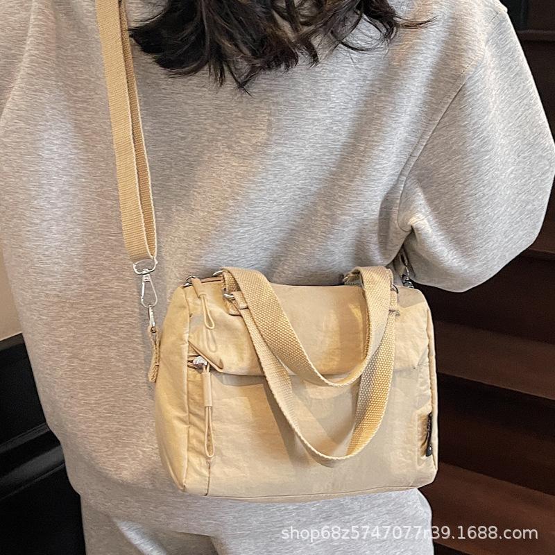 Fashion Versatile Handbag 2025 New Shoulder Leisure Travel Messenger Bag Lightweight Waterproof Nylon Cloth Bag Women