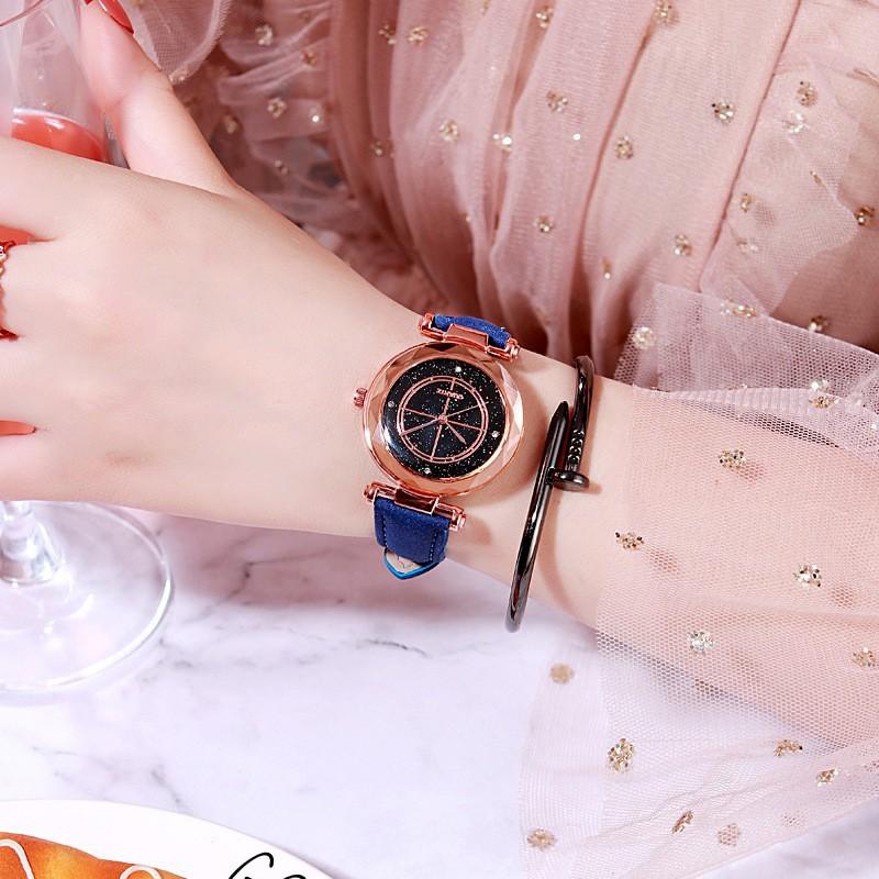 Harajuku Style Watch Girl Simple Trend Little Black Watch Vintage Girl Small Watch Trend