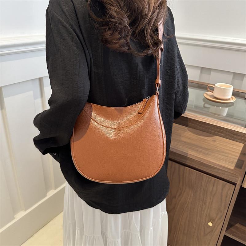 Stylish Spring Womens Shoulder Bag Classic Chic Pu Fabric Small Handbag In Black Khaki Brown And White