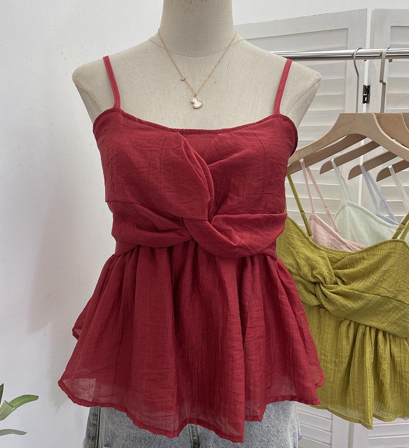 

Stylish Hong Kong Island Hot Girl Camisole: Twisted Pleats, Backless, Sleeveless Top with Slimming Skirt Hem One Size красный
