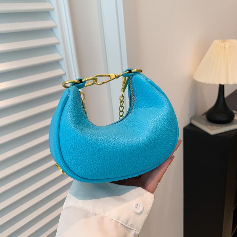 Dammode Månformad Väska Bokstavskedja Replika Crossbody Designerväskor Läderväskor