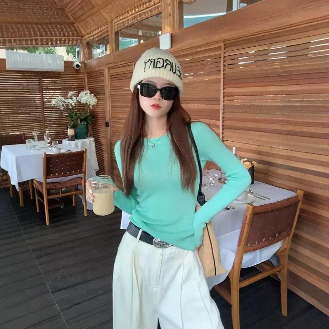 

2024 Women s Slim Fit Knitted Sweater - Round Neck, Solid Color, Versatile for Spring & Autumn Medium білий