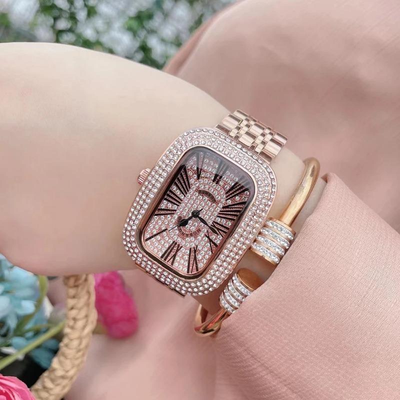 Women Quartz Watch Tonneau Oval Case Diamond Iced Out Reloj Roman Numerals Dial Luxury Clock Ladies Vintage Wristwatch