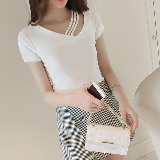 Summer Korean Version Slimming Short Sleeved Solid Color Base Shirt V-neck Shoulder Slip T-shirt Fashion Women's Clothing
