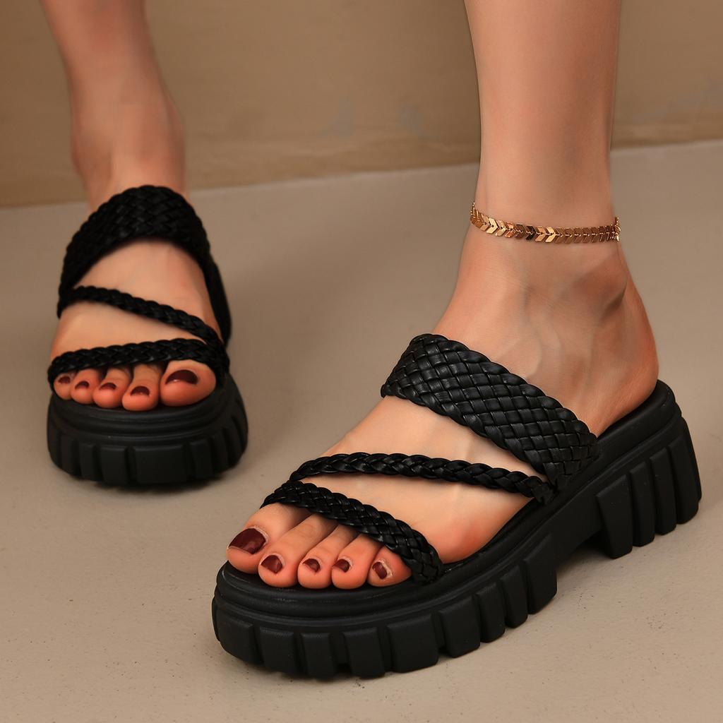 Women Slippers Trend Luxury Platform Slippers Woman Fashion Wedge Sandals Thick Sole Non Slip Beach Shoes Plus Size Slides Women