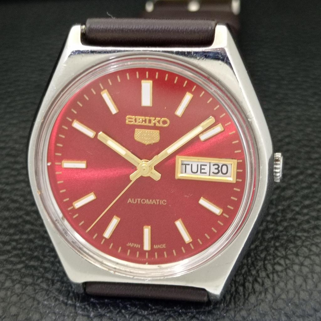 JAPAN VINTAGE SEIKO 5 AUTOMATIC MENS RED COLOR DIAL WATCH a701292-5 R206a-a701292