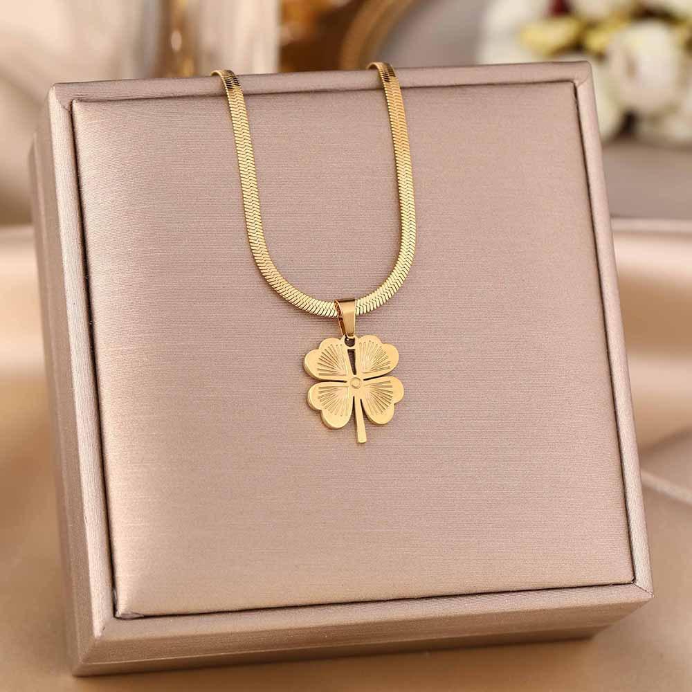 Titanium Steel Necklace For Women Elegant Simple Fashion Zircon Collarbone Chain Light Luxury Niche Jewelry