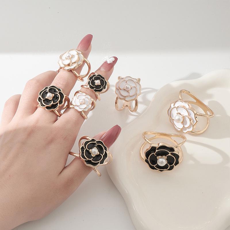 Elegancki perłowy kwadratowy szalik i klamra do płaszcza - wielofunkcyjny dodatek