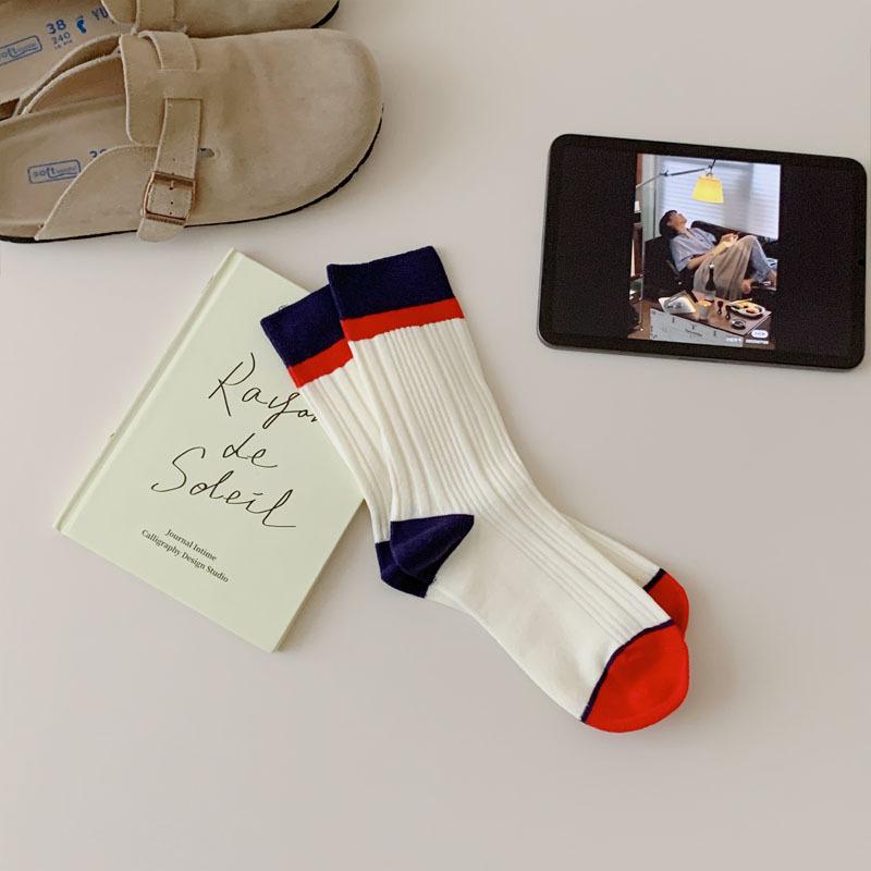 Female Spring and Summer New Trend Match Color Embroidery In Long Tube Cotton Socks