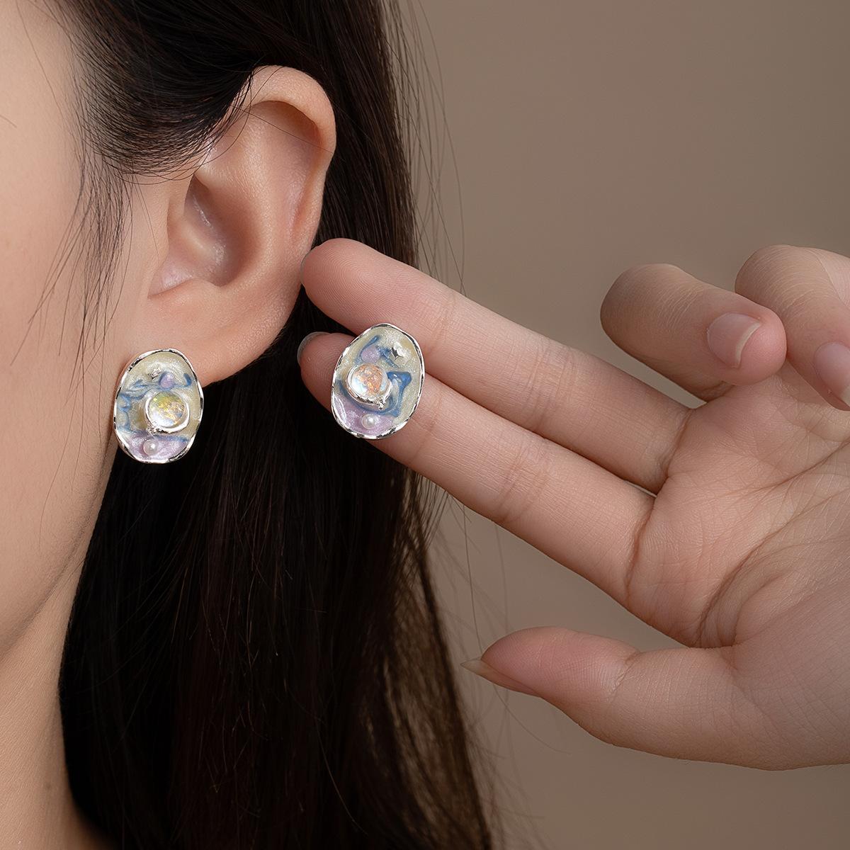French Oil Painting Style Stud Earrings Irregular Geometry Pearl Temperament Earrings Niche Design High-End Ear