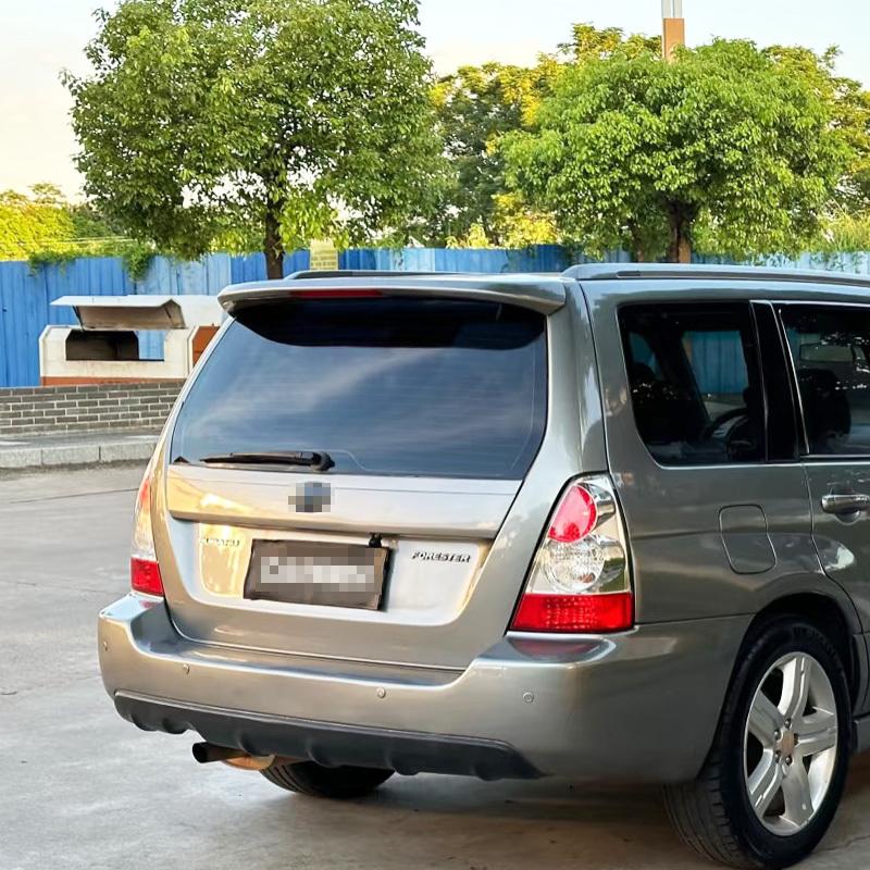 For 2004-2007 Subaru Forester Rear Roof Lip Spoiler Tail Wings ABS Material Black Carbon Car Tuning Styling Body Kit Accessories