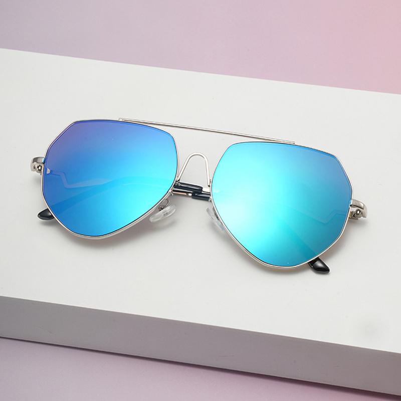 New Vintage Square Sunglasses Women Men Metal Frame Sun Glasses Female Eyewear for Male Female Eyeglasses