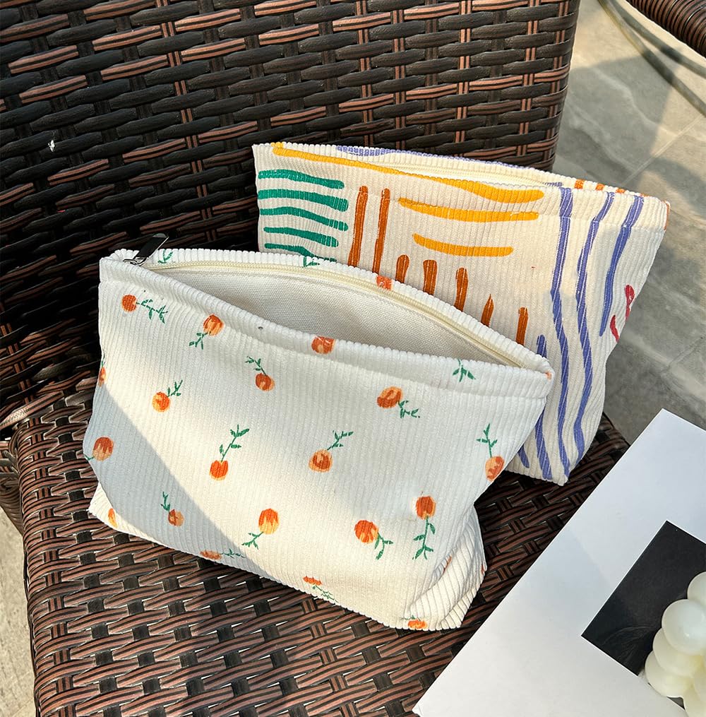 Clapoyis Large Capacity Square Makeup Pouch with a Cute Floral Print Women's