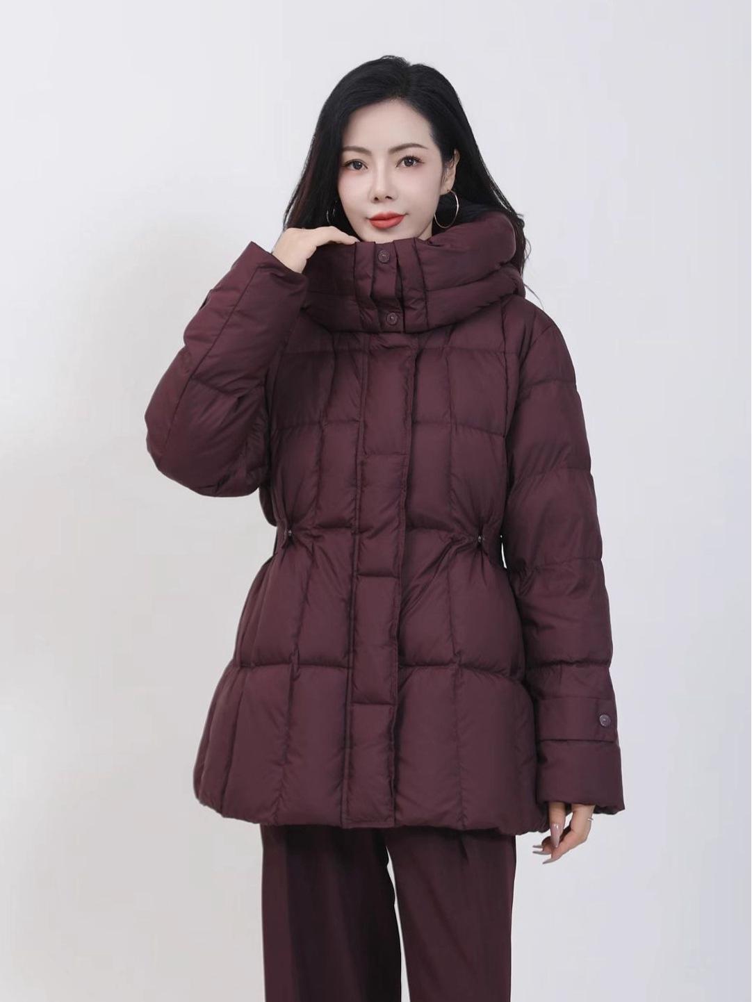 

Женская пуховая куртка средней длины в корейском стиле - Зимнее пальто 2025 года с приталенным силуэтом S (below 115 lbs) вино красного