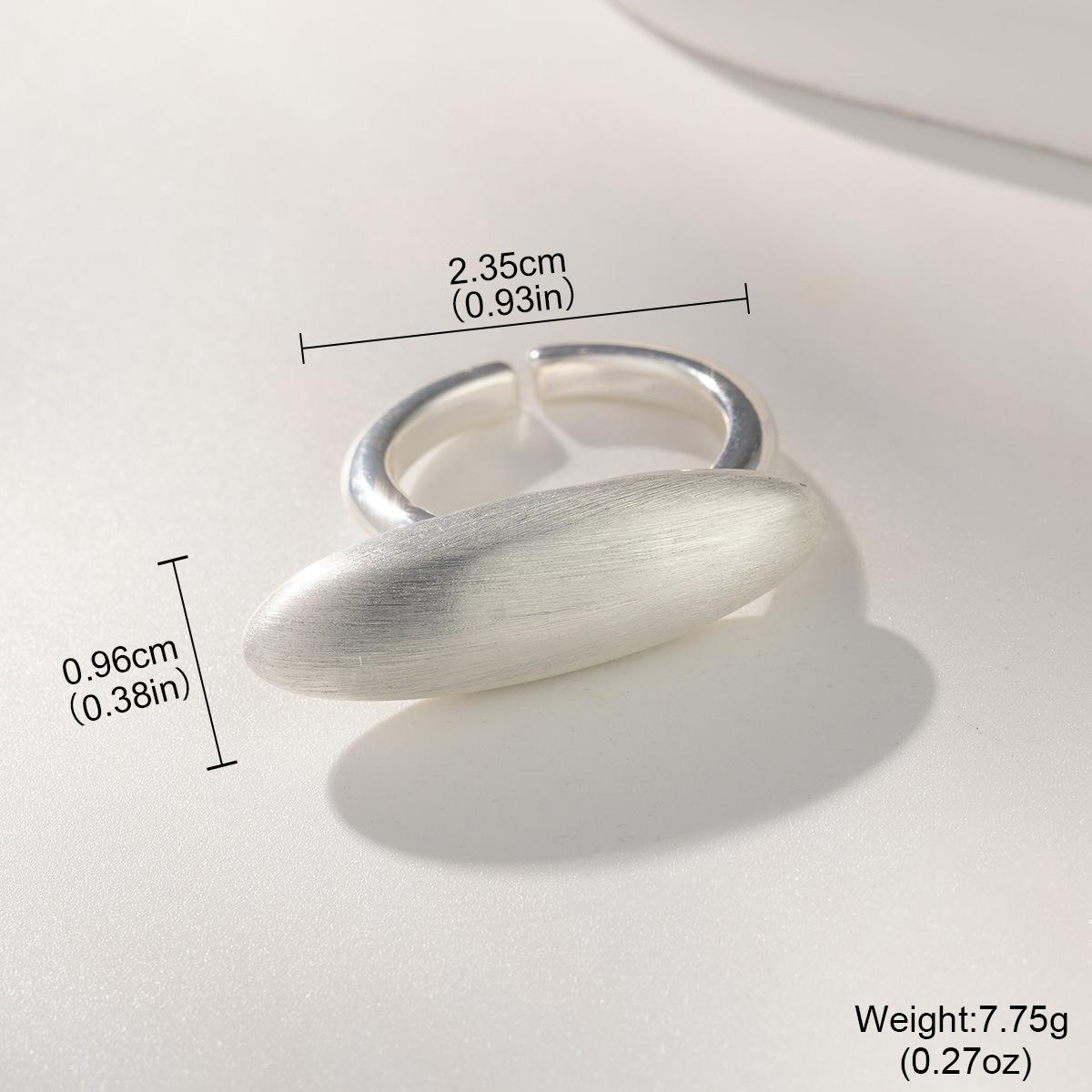 

Smooth metal wind silver needle niche brushed gold and silver water drop beanie stud earrings temperament advanced sense earrings