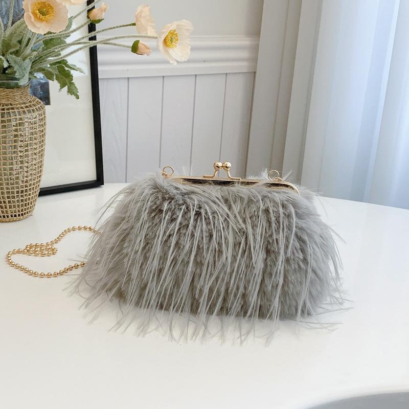 Autumn New Turkey Plush Bag 2025 Fashionable Solid Color Plush Bag High Value Shoulder Bag Oblique Chain