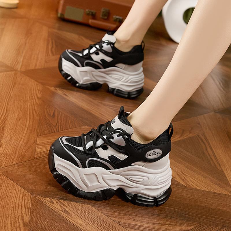 Thick-soled dad shoes women's 2025 spring new models, small people show their feet, small inner height increase women's shoes, mesh versatile casu