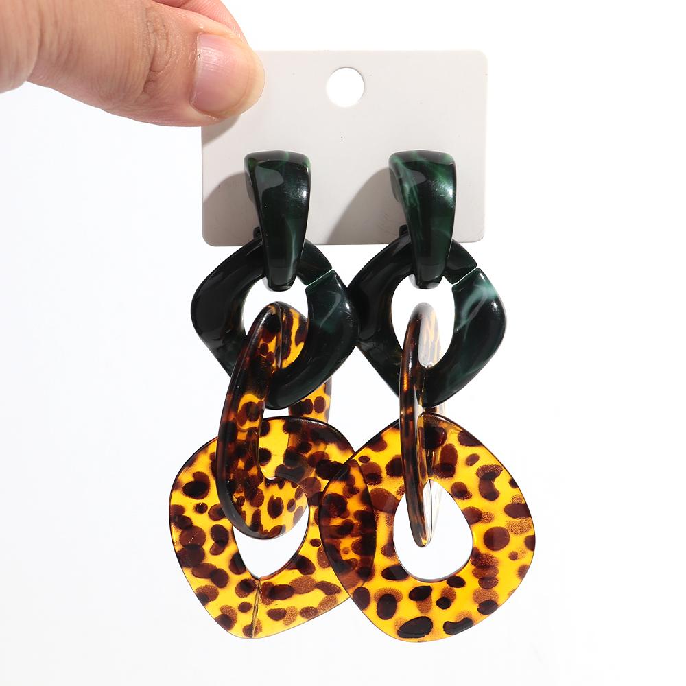 Punk Large Acrylic Rhomboid Geometric Long Earrings Leopard Dual Color Chain Dangle Earring for Women Personalized Retro Jewelry