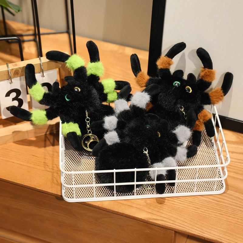 Realistic Spider Plush Toy Hanging Ornament Crawling Spider Doll Bag Keychain Prank Toy