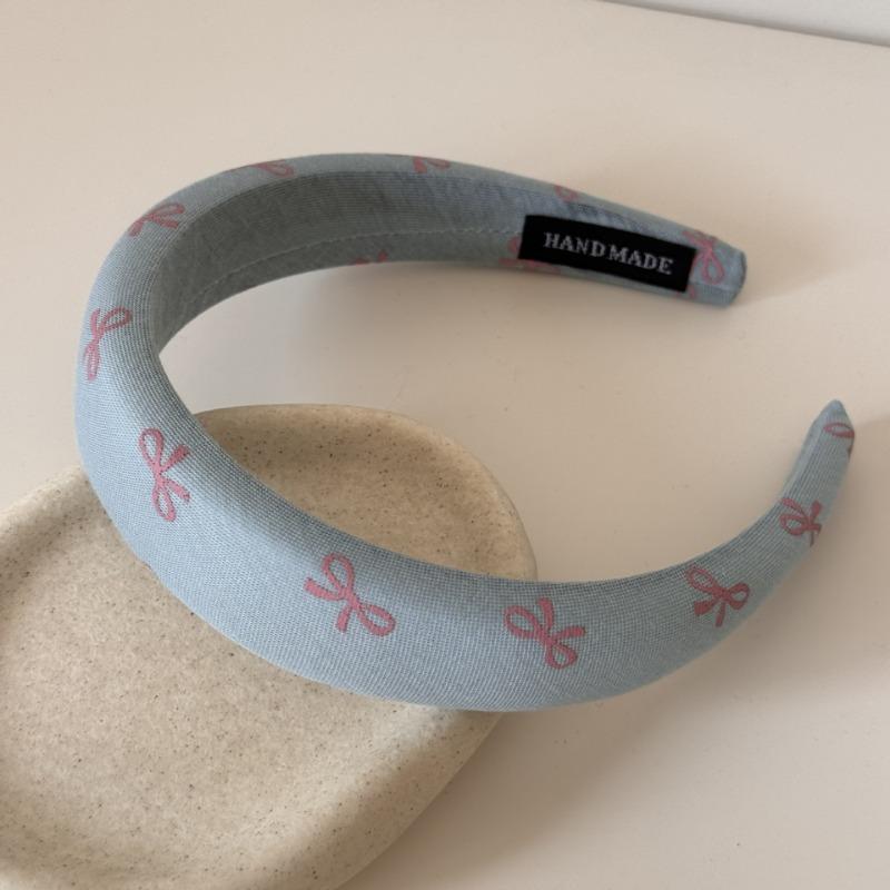 Sweet Bow Hairband for Girls with High Forehead, Suitable for Washing Face and Applying Makeup, with A Hair-styling Function.