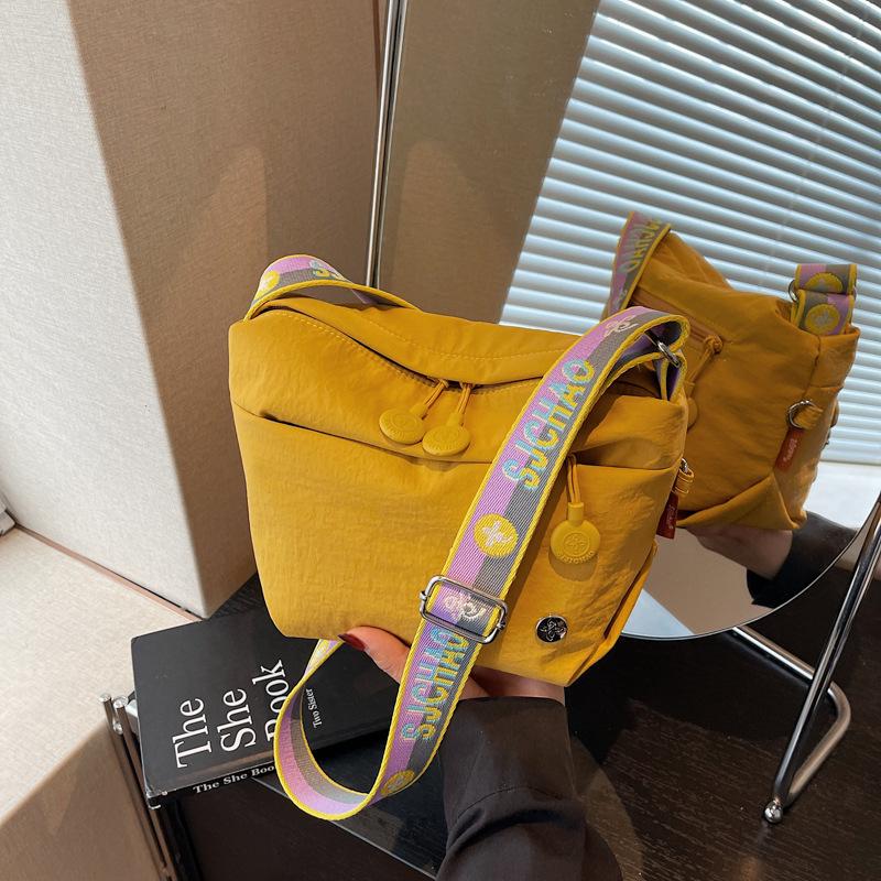 Today's Niche Popular Small Bag Women's New Summer Casual Simple Shoulder Messenger Bag Dumpling Bag