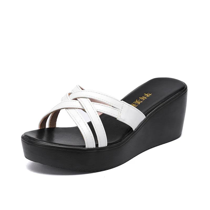 Big Size 32-43 Medium Heels Wedges Slippers Summer Platform Shoes Women 2025 Bright Leather Thick Sole Slides Casual Beach