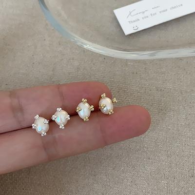 French Retro Pearl Stud Earrings Women'S Light Luxury Niche Elegant Personality Fashion Exquisite Small Versatile Earrings Earrings