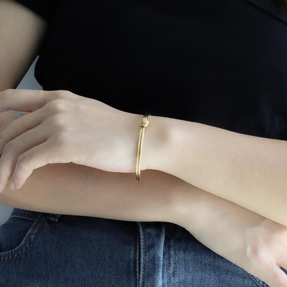 Wind Personality Fashion C-Shaped Bracelet Advanced Sense Double-Layer Knotted Opening Titanium Steel Bracelet Does Not Fade