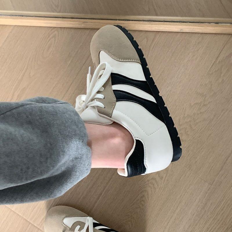 Retro versatile lightweight flat-bottomed German training shoes women's 2025 summer American board shoes fashion versatile lace-up casual shoes